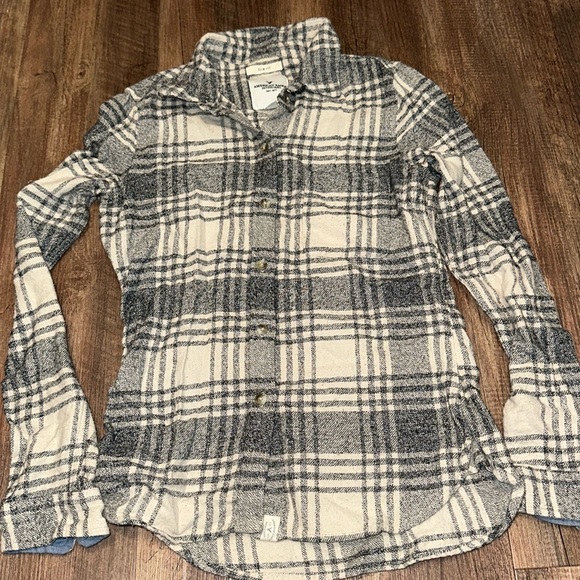 American Eagle Plaid Long Sleeve Button Up Flannel Womens Size XS Slim Fit - Picture 1 of 4